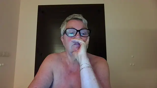 GrannyChrissy68 online show from 10.02.25