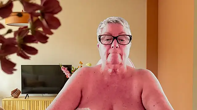 GrannyChrissy68 online show from 02.24.26