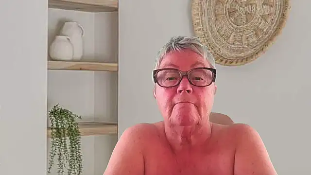 Snapshot of GrannyChrissy68 chatting on 06.08.26 GrannyChrissy68 online show from 06.08.26
