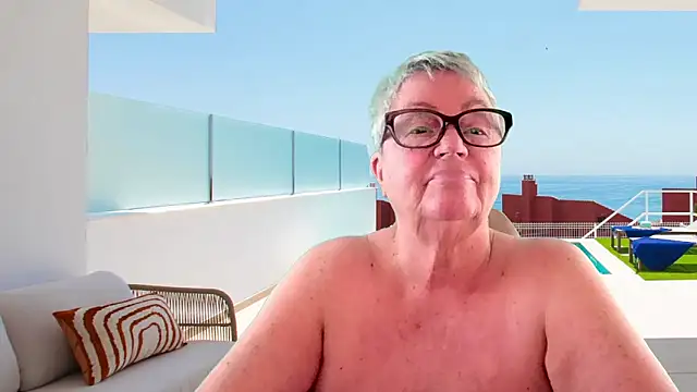 Snapshot of GrannyChrissy68 chatting on 06.15.26 GrannyChrissy68 online show from 06.15.26
