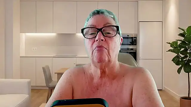 Snapshot of GrannyChrissy68 chatting on 06.19.26 GrannyChrissy68 online show from 06.19.26