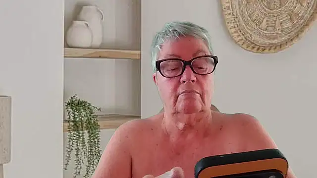 Snapshot of GrannyChrissy68 chatting on 06.26.26 GrannyChrissy68 online show from 06.26.26