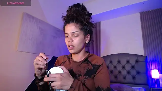 Snapshot of ximena_diaz chatting on 03.01.25 ximena diaz online show from 03.01.25