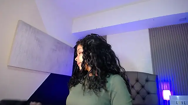 Snapshot of ximena_diaz chatting on 03.17.25 ximena diaz online show from 03.17.25