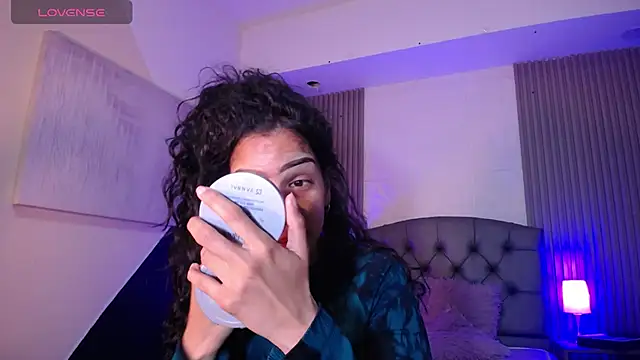 Snapshot of ximena_diaz chatting on 03.21.25 ximena diaz online show from 03.21.25