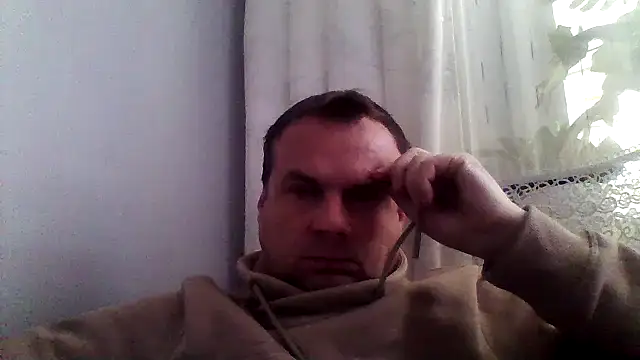Snapshot of grzes19763 chatting on 04.15.26 grzes19763 online show from 04.15.26