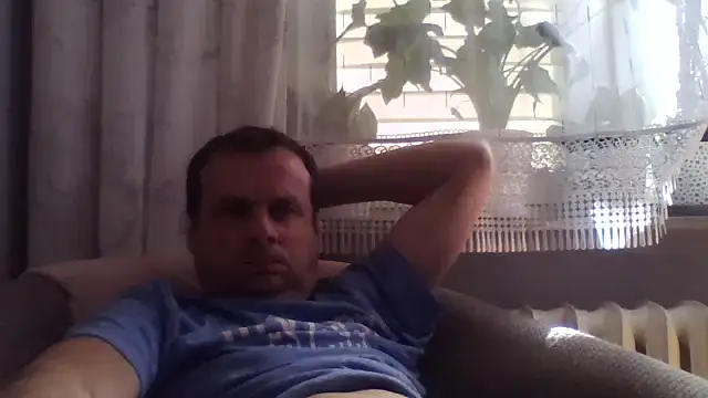 Snapshot of grzes19763 chatting on 04.16.26 grzes19763 online show from 04.16.26