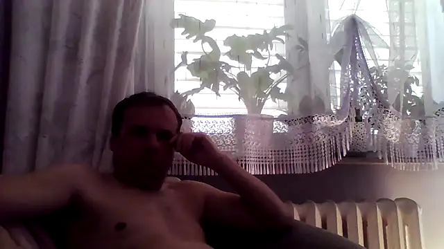 Snapshot of grzes19763 chatting on 04.26.26 grzes19763 online show from 04.26.26