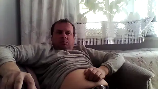 Snapshot of grzes19763 chatting on 04.30.26 grzes19763 online show from 04.30.26