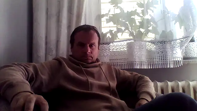 Snapshot of grzes19763 chatting on 05.11.26 grzes19763 online show from 05.11.26