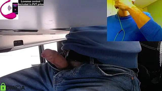 Snapshot of pliko chatting on 05.20.26 pliko online show from 05.20.26