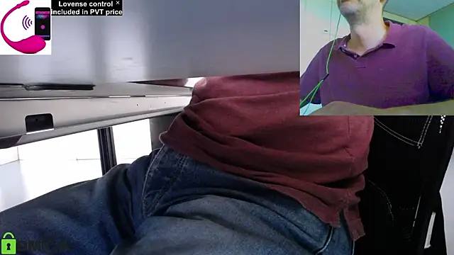 Snapshot of pliko chatting on 06.03.26 pliko online show from 06.03.26