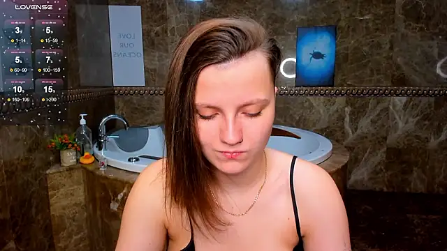 Snapshot of MelindaTin chatting on 02.06.26 MelindaTin online show from 02.06.26