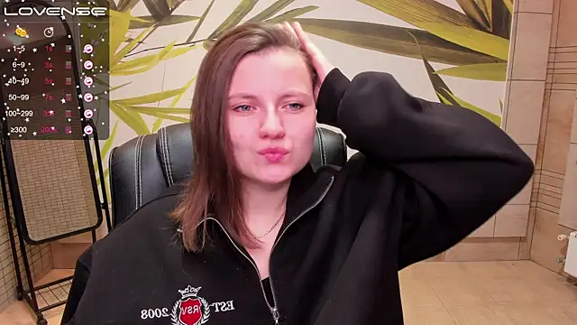 Snapshot of MelindaTin chatting on 02.19.26 MelindaTin online show from 02.19.26