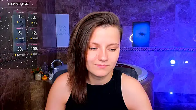 Snapshot of MelindaTin chatting on 06.22.26 MelindaTin online show from 06.22.26