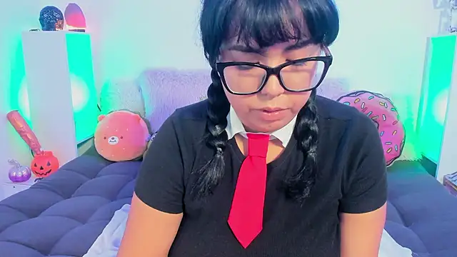 Snapshot of LillyCandy chatting on 10.07.25 LillyCandy online show from 10.07.25