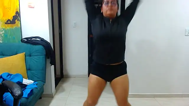 Ixchel Anaid online show from 03.04.25