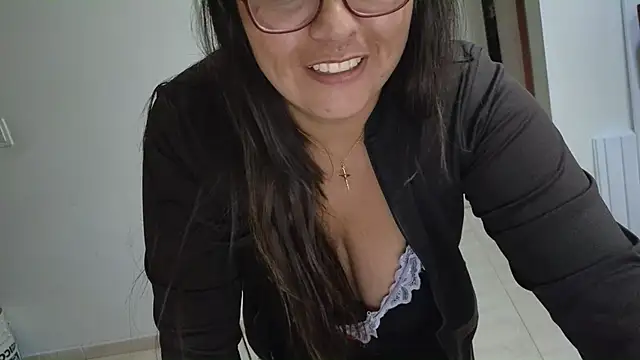 Ixchel Anaid online show from 11.05.25