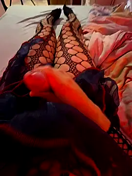 Snapshot of MAllE4 chatting on 10.16.25 MAllE4 online show from 10.16.25