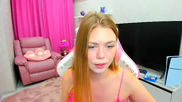 Strawberrye online show from 09.14.25