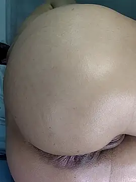 Snapshot of estrella_tasty chatting on 03.02.26 estrella tasty online show from 03.02.26