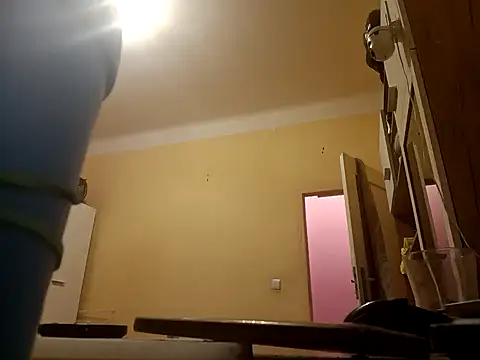 Snapshot of MrWhitePL chatting on 02.13.25 MrWhitePL online show from 02.13.25