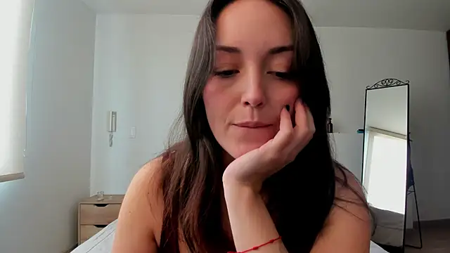 molly marmalade  online show from 03.21.25