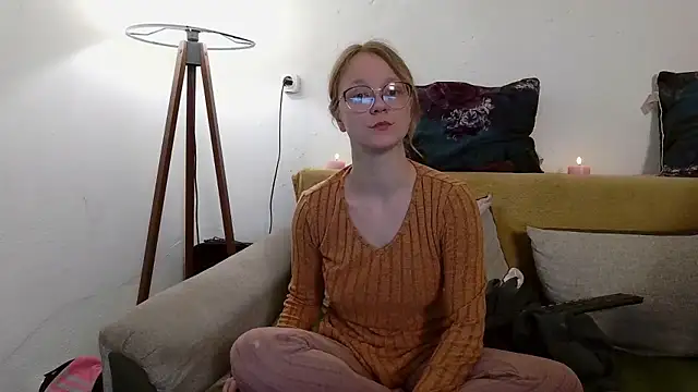 little-leni online show from 01.15.26