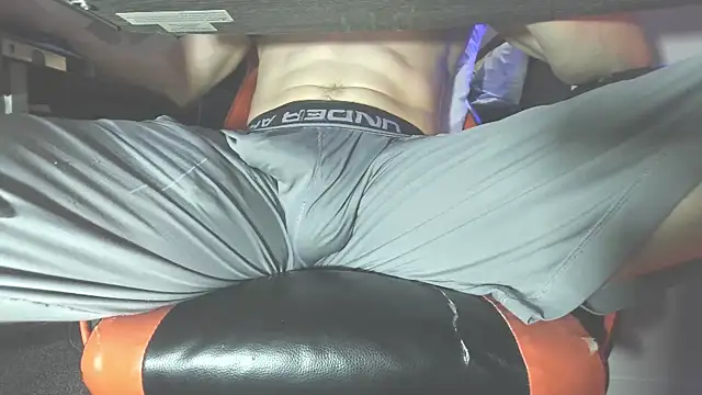 Dick and muscles online show from 10.13.25