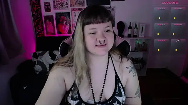 Snapshot of Bdsm_and_fries chatting on 07.23.26 Bdsm and fries online show from 07.23.26