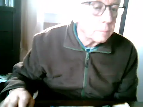 Snapshot of johnjohn622662 chatting on 11.23.25 johnjohn622662 online show from 11.23.25