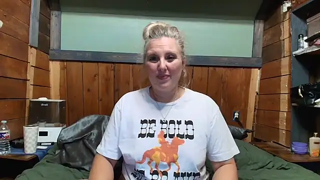 Snapshot of lisaxlovexxx chatting on 04.18.26 lisaxlovexxx online show from 04.18.26
