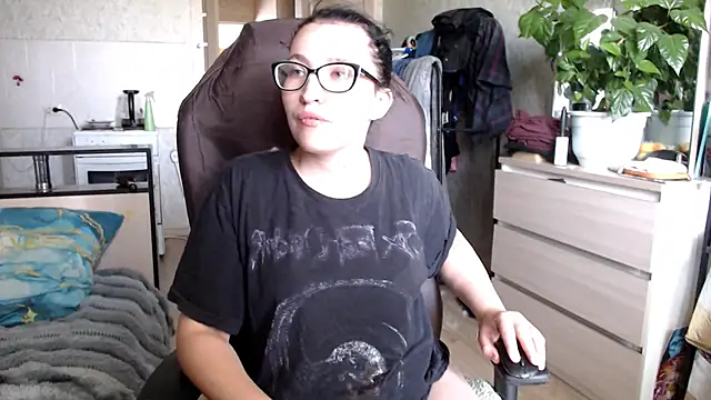 Snapshot of AnKey_Rayah chatting on 06.21.26 AnKey Rayah online show from 06.21.26