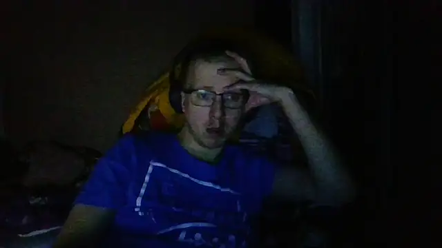 Snapshot of David250692 chatting on 04.02.26 David250692 online show from 04.02.26