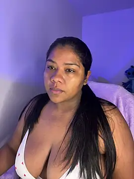 Snapshot of paola091 chatting on 06.18.26 paola091 online show from 06.18.26