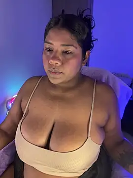 Snapshot of paola091 chatting on 06.22.26 paola091 online show from 06.22.26
