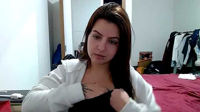 Snapshot of chelbyy chatting on 09.20.25 chelbyy online show from 09.20.25