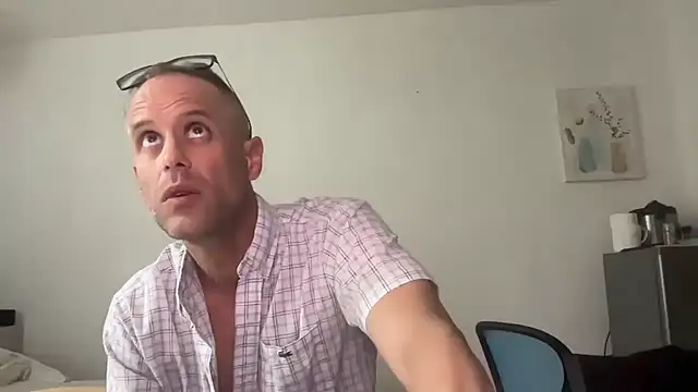 Snapshot of CamCrestXXX chatting on 12.03.24 CamCrestXXX online show from 12.03.24