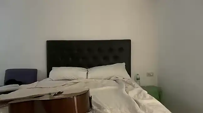 Snapshot of CamCrestXXX chatting on 01.06.25 CamCrestXXX online show from 01.06.25