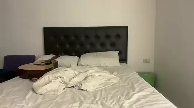 Snapshot of CamCrestXXX chatting on 01.09.25 CamCrestXXX online show from 01.09.25