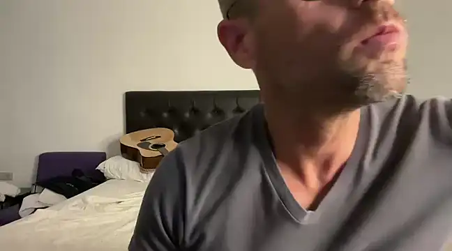 Snapshot of CamCrestXXX chatting on 01.10.25 CamCrestXXX online show from 01.10.25