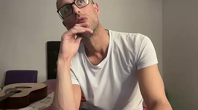 Snapshot of CamCrestXXX chatting on 01.13.25 CamCrestXXX online show from 01.13.25