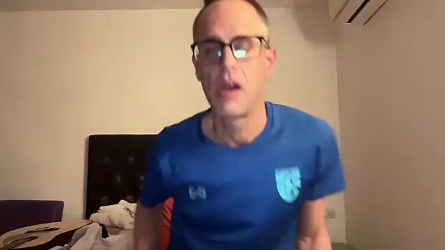 Snapshot of CamCrestXXX chatting on 01.14.25 CamCrestXXX online show from 01.14.25