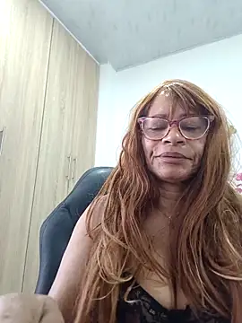 Snapshot of BustyMilf_ chatting on 05.06.26 BustyMilf online show from 05.06.26