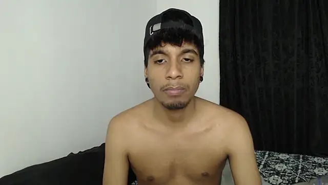 Snapshot of stevenosori chatting on 10.24.25 stevenosori online show from 10.24.25