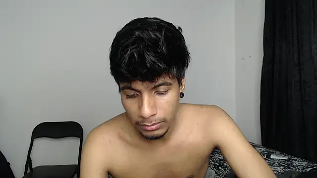 Snapshot of stevenosori chatting on 10.30.25 stevenosori online show from 10.30.25