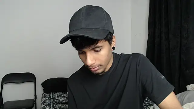 Snapshot of stevenosori chatting on 11.03.25 stevenosori online show from 11.03.25