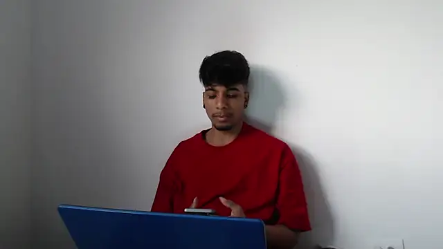 Snapshot of stevenosori chatting on 12.20.25 stevenosori online show from 12.20.25