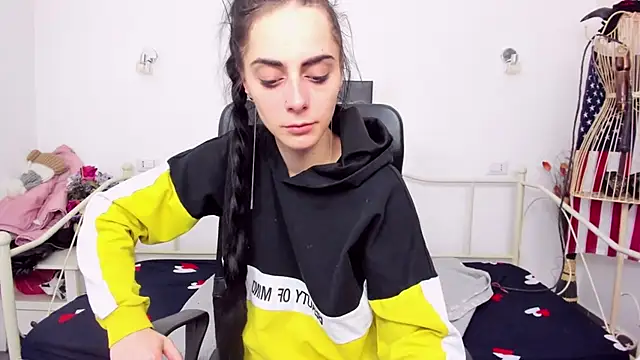 Snapshot of jessystarr chatting on 02.23.25 jessystarr online show from 02.23.25