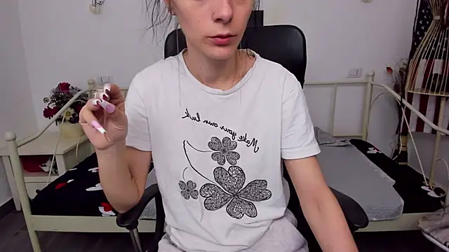 Snapshot of jessystarr chatting on 02.25.25 jessystarr online show from 02.25.25